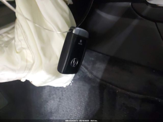 JH4KC1F94FC001055 Acura RLX