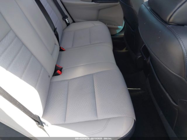 4T1BF1FK5GU519792 Toyota CAMRY SE