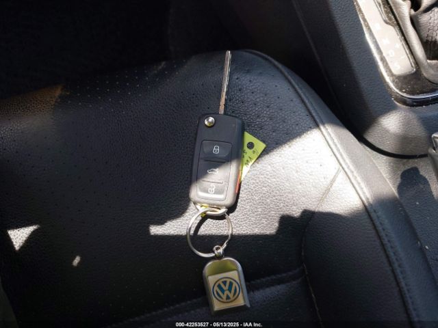 3VWL17AJ0GM249624 Volkswagen Jetta 1.8t Sel