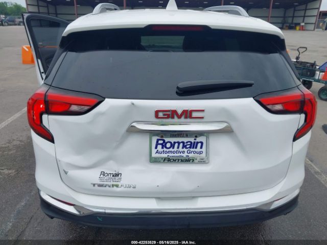 3GKALPEV1JL224105 GMC Terrain Slt