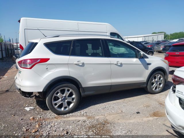 1FMCU0J98FUC78723 Ford Escape Titanium