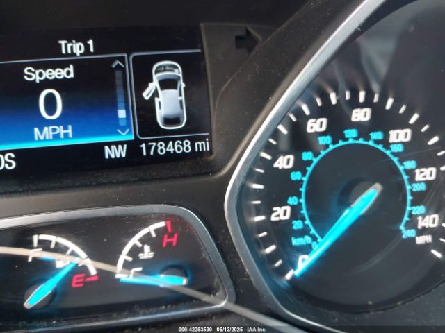 1FMCU0J98FUC78723 Ford Escape Titanium