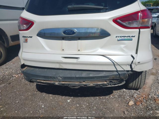 1FMCU0J98FUC78723 Ford Escape Titanium