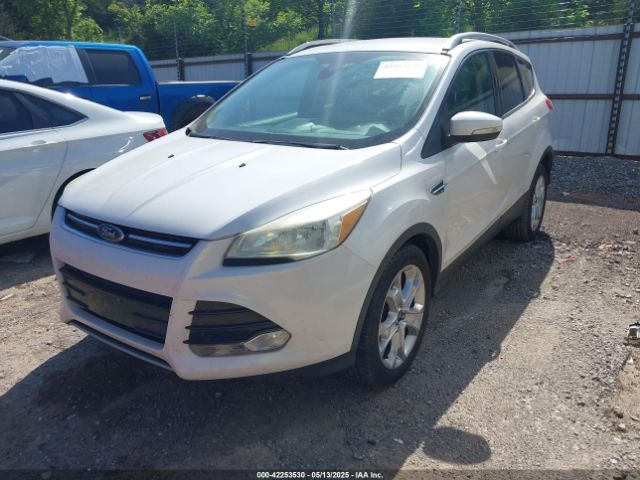 1FMCU0J98FUC78723 Ford Escape Titanium