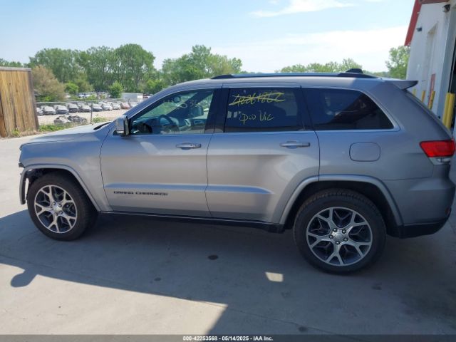 1C4RJFBG2JC324682 Jeep Grand Cherokee Sterling Edition 4x4