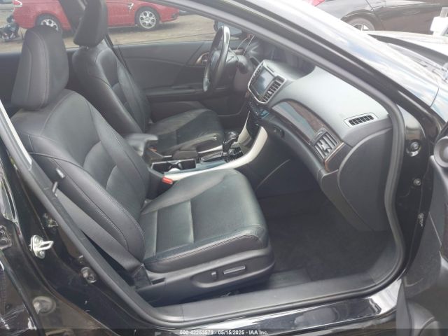 1HGCR3F99GA021963 Honda Accord Touring