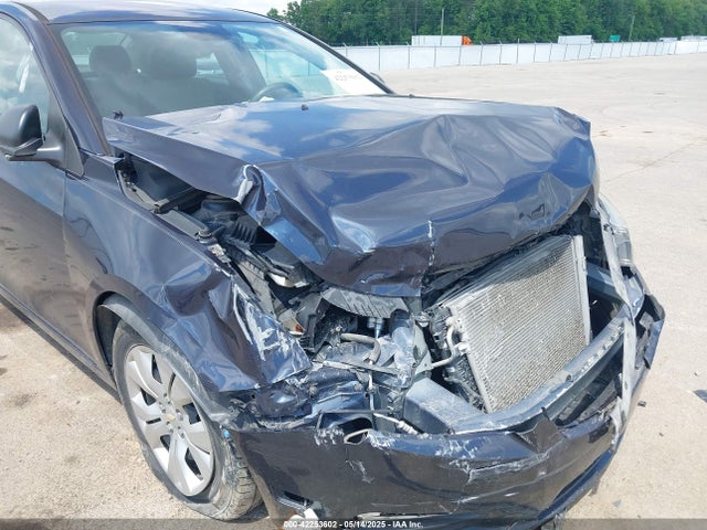 1G1PA5SH6E7446155 Chevrolet Cruze Ls Auto