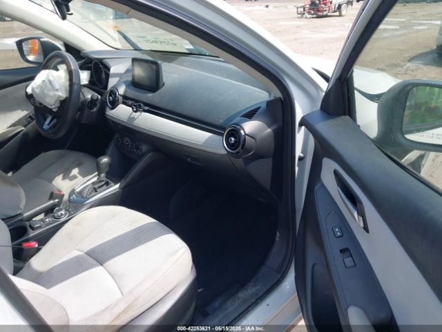2019 TOYOTA YARIS 3MYDLBYV7KY506813 Photo 4