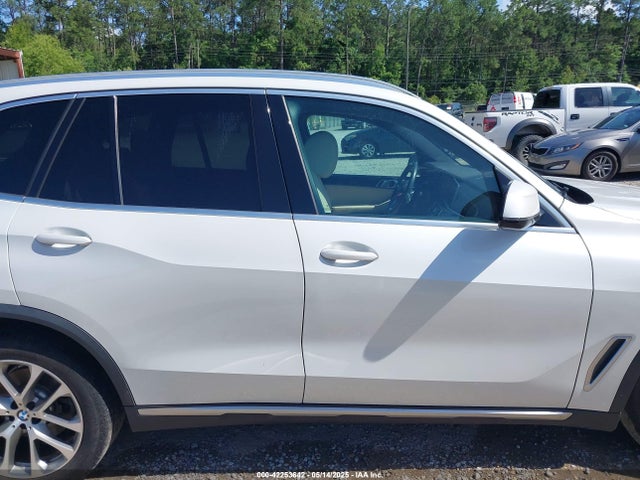 BMW X5 2019 5UXCR6C58KLL60811 Image 13