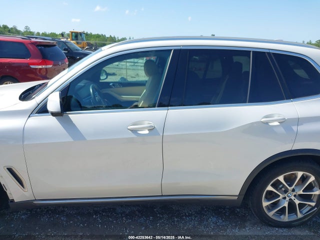 BMW X5 2019 5UXCR6C58KLL60811 Image 14