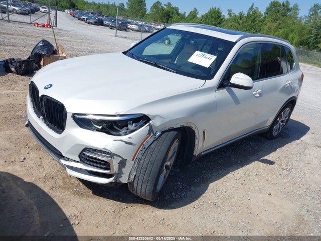BMW X5 2019 5UXCR6C58KLL60811 Image 2
