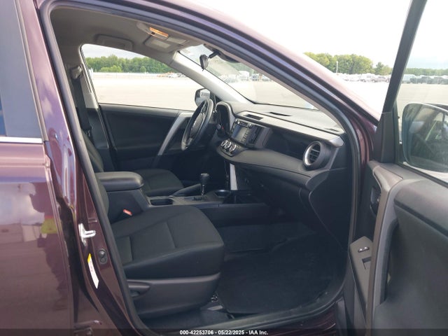 2T3BFREV9HW633264 Toyota RAV4 LE