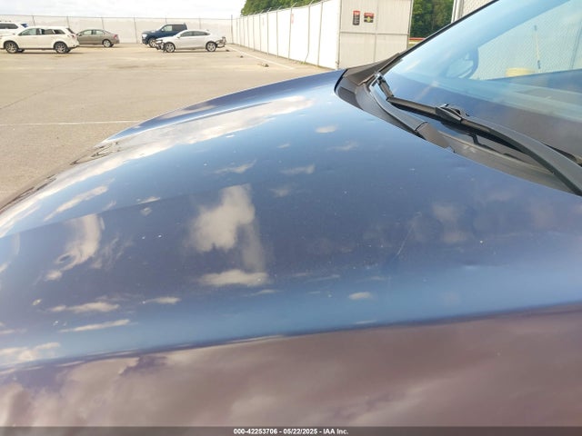 2T3BFREV9HW633264 Toyota RAV4 LE
