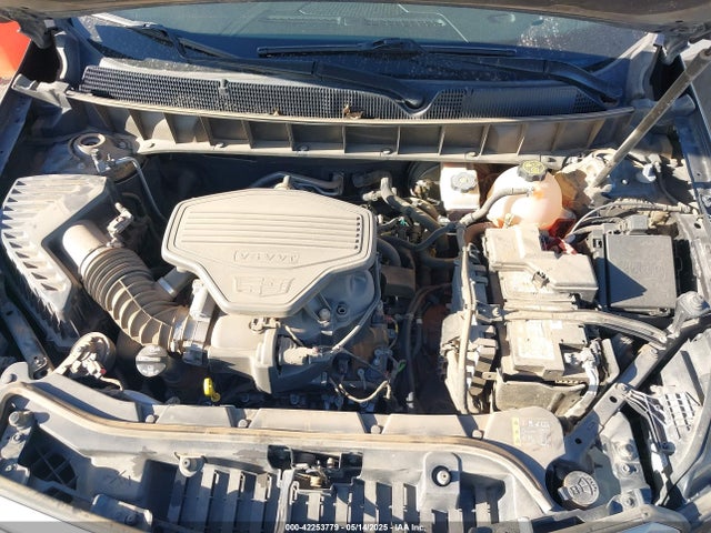 2018 CADILLAC XT5 1GYKNERS6JZ233125 Photo 9