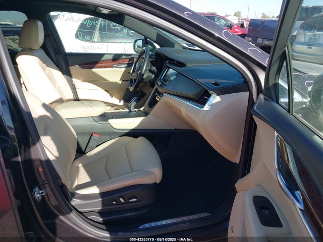 2018 CADILLAC XT5 1GYKNERS6JZ233125 Photo 4