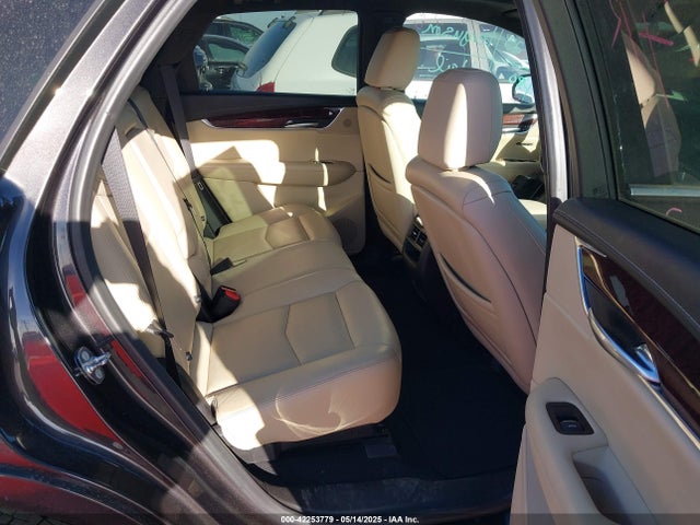 2018 CADILLAC XT5 1GYKNERS6JZ233125 Photo 7