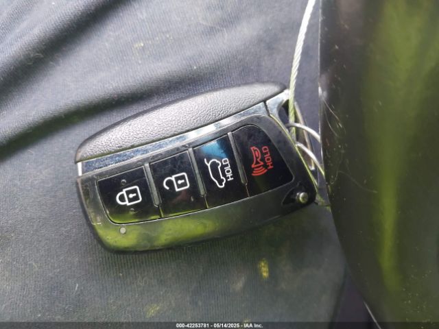 5XYZUDLB3HG417523 Hyundai Santa Fe Sport 2.4l