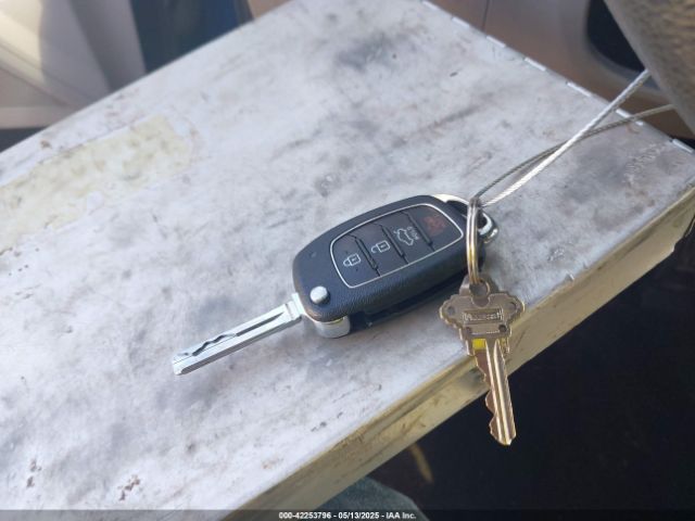 5NPE24AF7JH697147 Hyundai SONATA SE