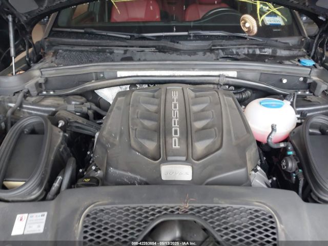 2018 PORSCHE MACAN WP1AB2A55JLB32335 Photo 9