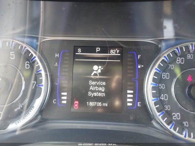 1C3CCCAB6FN675289 Chrysler 200 Limited