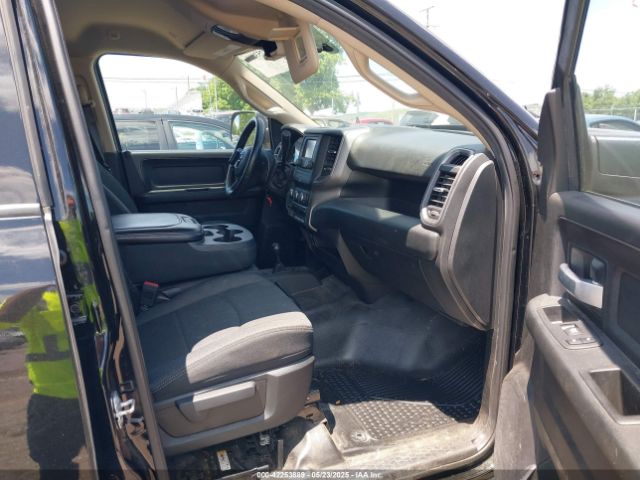3C6UR5CL7KG552062 RAM 2500 Tradesman  4x4 6'4 Box