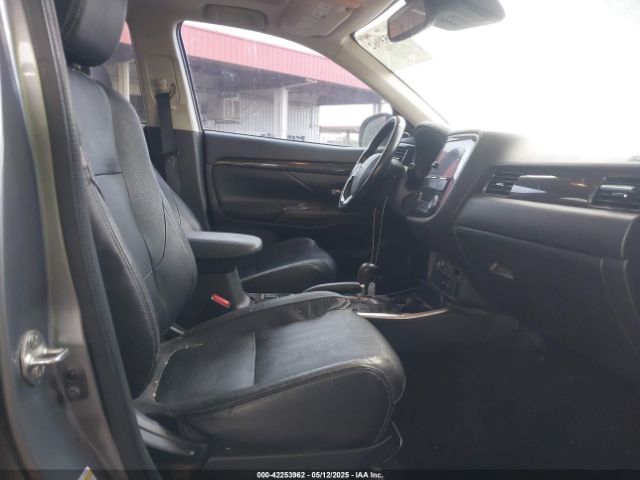 JA4AD3A32HZ058678 Mitsubishi Outlander Se/sel