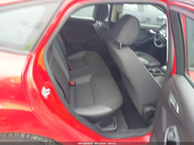 1FADP3K24EL166935 Ford FOCUS SE