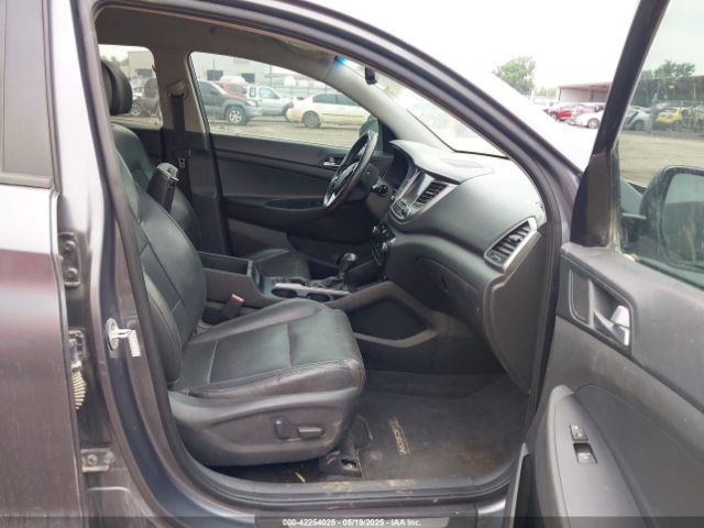 KM8J33A22GU181677 Hyundai Tucson Limited