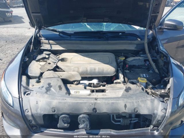 1C4PJLLBXJD553016 Jeep Cherokee Latitude Plus Fwd