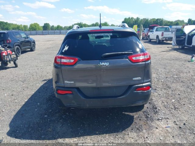 1C4PJLLBXJD553016 Jeep Cherokee Latitude Plus Fwd