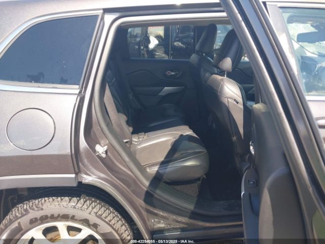 1C4PJLLBXJD553016 Jeep Cherokee Latitude Plus Fwd