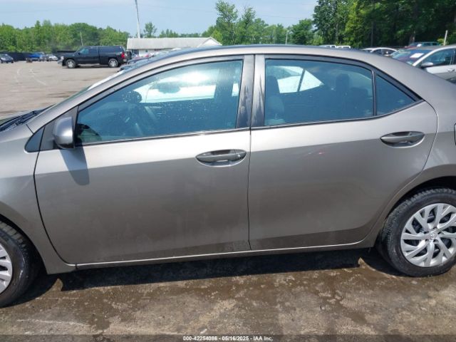 2T1BURHE1KC171012 Toyota COROLLA LE