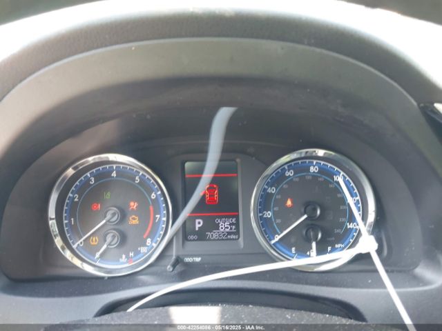 2T1BURHE1KC171012 Toyota COROLLA LE