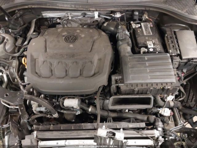 3VV8B7AX1NM111194 Volkswagen Tiguan 2.0t Se R-line Black