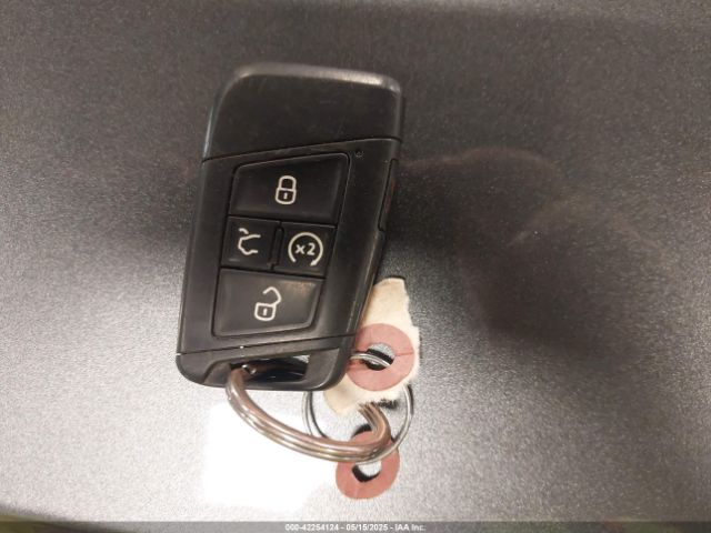 3VV8B7AX1NM111194 Volkswagen Tiguan 2.0t Se R-line Black