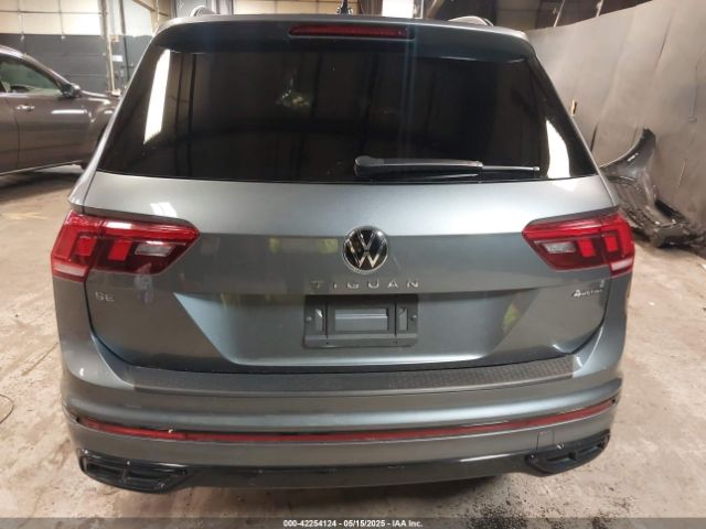 3VV8B7AX1NM111194 Volkswagen Tiguan 2.0t Se R-line Black