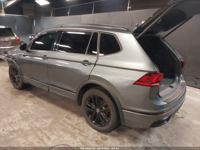 3VV8B7AX1NM111194 Volkswagen Tiguan 2.0t Se R-line Black