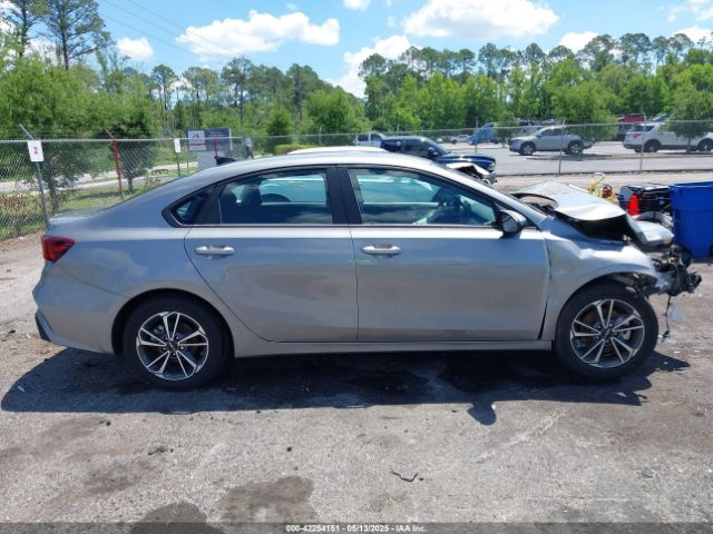 3KPF24AD6RE759558 KIA Forte Lxs