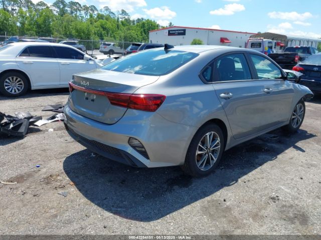 3KPF24AD6RE759558 KIA Forte Lxs