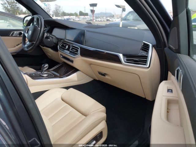 5UXCR4C06M9F26786 BMW X5 Sdrive40i
