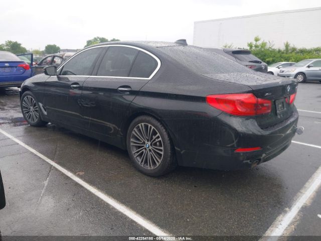 2017 BMW 530I WBAJA7C38HWA70872 Photo 2