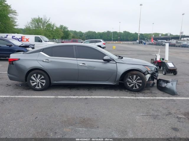 1N4BL4BV4NN351140 Nissan Altima S Fwd