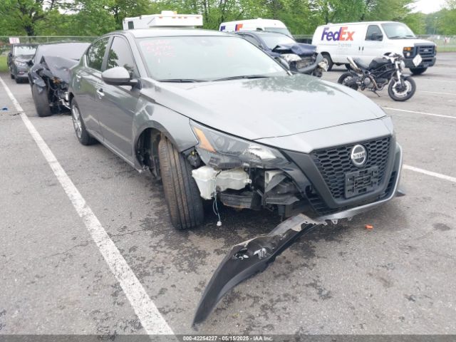 1N4BL4BV4NN351140 Nissan Altima S Fwd