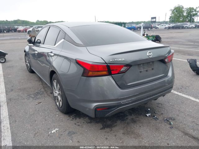1N4BL4BV4NN351140 Nissan Altima S Fwd
