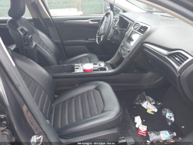 3FA6P0HD0HR174309 Ford FUSION SE