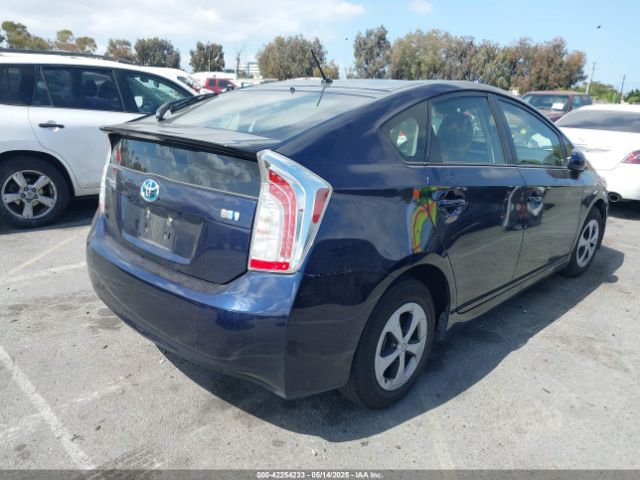 JTDKN3DU4F0470775 Toyota Prius Two