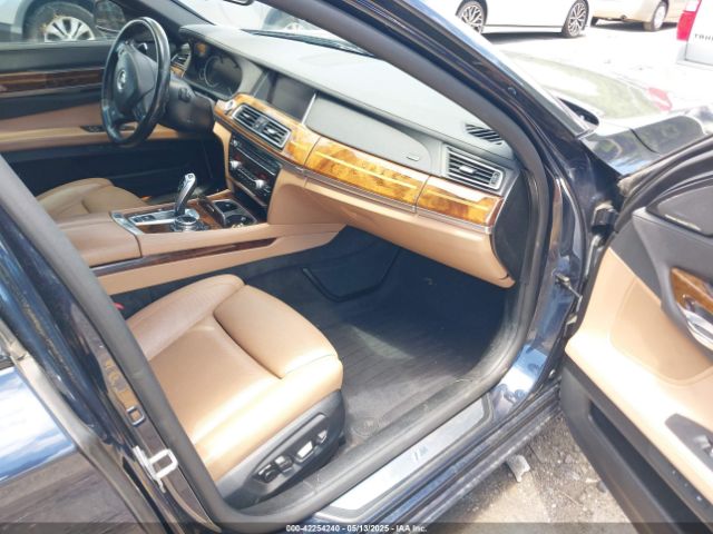 WBAYA6C59FD826726 BMW 740I