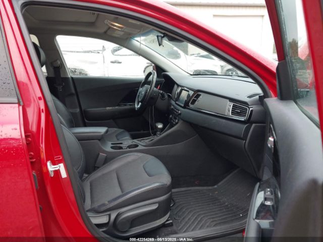 KNDCC3LC1H5037990 KIA NIRO EX