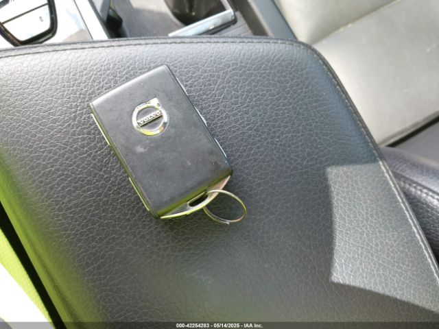 2020 VOLVO V60 YV1102EKXL2398556 Photo 10
