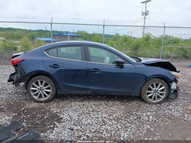 3MZBN1V70HM112308 Mazda Mazda3 Touring